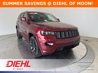 Used 2022 Jeep Grand Cherokee Laredo X image 1