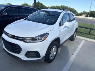 Used 2017 Chevrolet Trax LT w/ Sun & Sound Package image 1