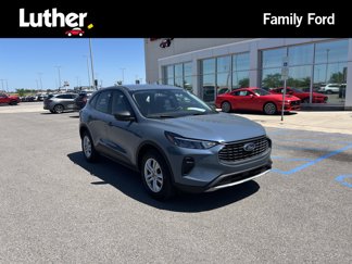 Used 2023 Ford Escape AWD image 1