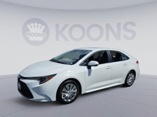Used 2022 Toyota Corolla LE image 1