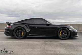 Used 2017 Porsche 911 4 Coupe image 1