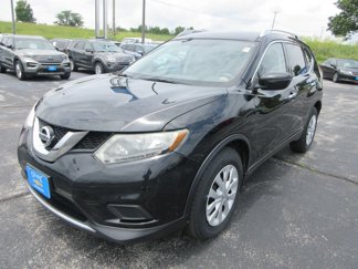 Used 2016 Nissan Rogue S w/ Appearance Package image 1