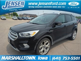 Used 2019 Ford Escape Titanium image 1