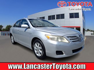 Used 2011 Toyota Camry LE image 1