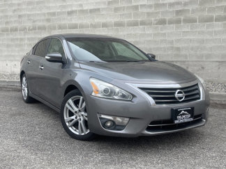 Used 2015 Nissan Altima 3.5 SL image 1