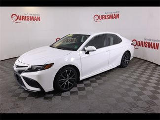 Used 2021 Toyota Camry SE image 1