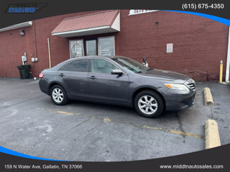 Used 2011 Toyota Camry LE image 1