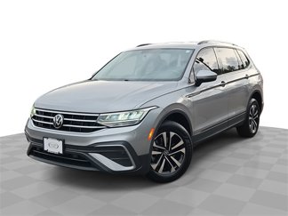 Used 2022 Volkswagen Tiguan S image 1