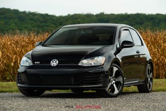 Used 2015 Volkswagen Golf 2-Door image 1