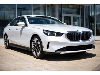 Used 2024 BMW 540i xDrive image 1