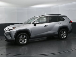Used 2022 Toyota RAV4 XLE image 1