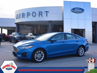 Used 2020 Ford Fusion SE image 1