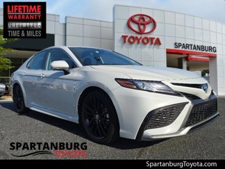 Used 2022 Toyota Camry XSE image 1