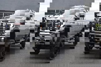 Used 2024 GMC Sierra 3500 Denali w/ Technology Package image 1