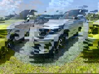 Used 2025 Volvo XC40 B5 Core image 1
