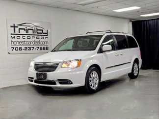 Used 2016 Chrysler Town & Country Touring image 1