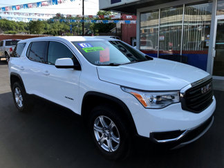 Used 2017 GMC Acadia SLE image 1