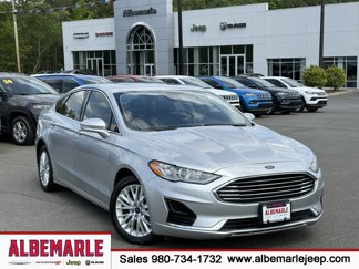 Used 2019 Ford Fusion SEL image 1