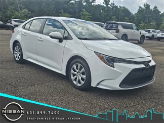 Used 2021 Toyota Corolla LE image 1