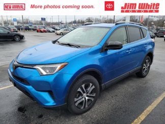 Used 2017 Toyota RAV4 LE image 1