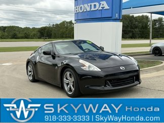 Used 2009 Nissan 370Z Touring image 1