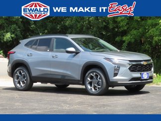 New 2025 Chevrolet Trax LT w/ Driver Confidence Package image 1