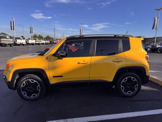 Used 2015 Jeep Renegade Trailhawk image 1