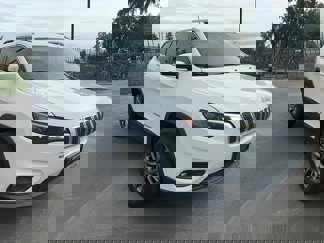Used 2019 Jeep Cherokee Latitude Plus image 1