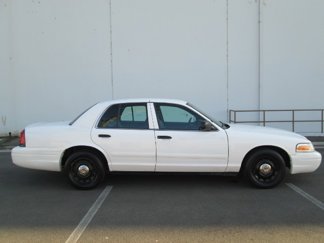 Used 2003 Ford Crown Victoria Police Interceptor image 1