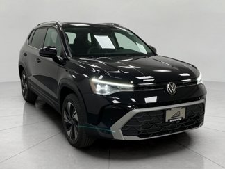 New 2025 Volkswagen Taos SE image 1