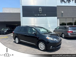Used 2017 Toyota Sienna AWD image 1