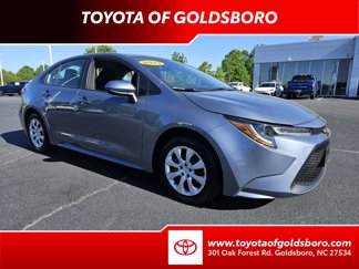 Used 2022 Toyota Corolla LE image 1