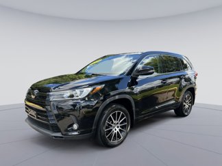 Used 2018 Toyota Highlander SE image 1
