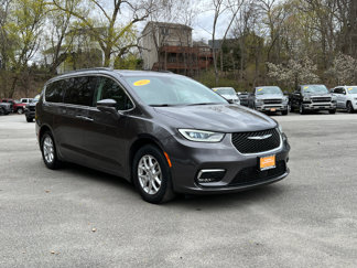 Certified 2022 Chrysler Pacifica Touring-L w/ Uconnect Theater Family Group image 1