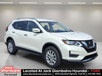 Used 2020 Nissan Rogue SV image 1