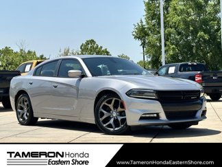 Used 2015 Dodge Charger SXT image 1