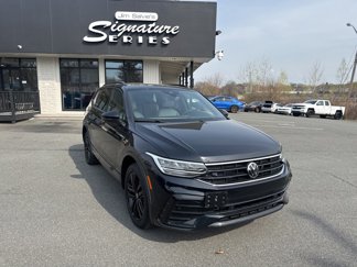 Used 2022 Volkswagen Tiguan SE R-Line image 1
