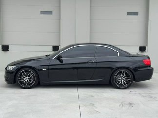Used 2011 BMW 335i Convertible image 1