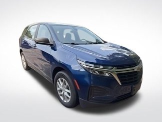 Used 2023 Chevrolet Equinox LS image 1