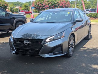 Used 2023 Nissan Altima 2.5 SV image 1