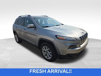 Used 2016 Jeep Cherokee Latitude w/ Cold Weather Group image 1