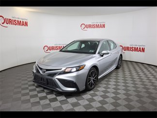 Used 2022 Toyota Camry SE image 1