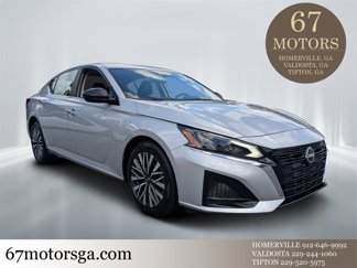 Used 2024 Nissan Altima 2.5 SV image 1