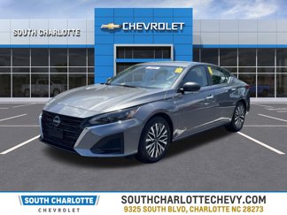 Used 2024 Nissan Altima 2.5 SV image 1