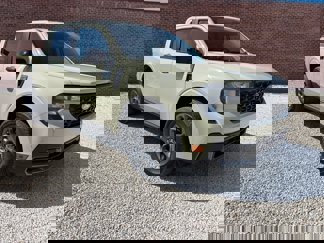 New 2025 Ford Maverick XLT image 1