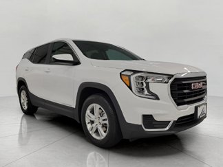 Used 2024 GMC Terrain SLE image 1