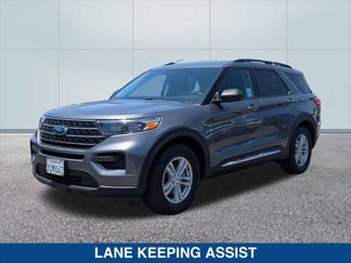 Certified 2022 Ford Explorer XLT image 1