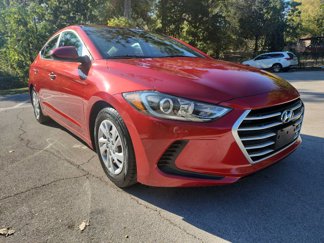 Used 2017 Hyundai Elantra SE image 1