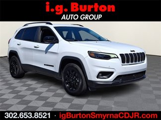 Certified 2023 Jeep Cherokee Altitude Lux image 1