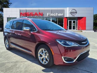 Used 2019 Chrysler Pacifica Limited image 1